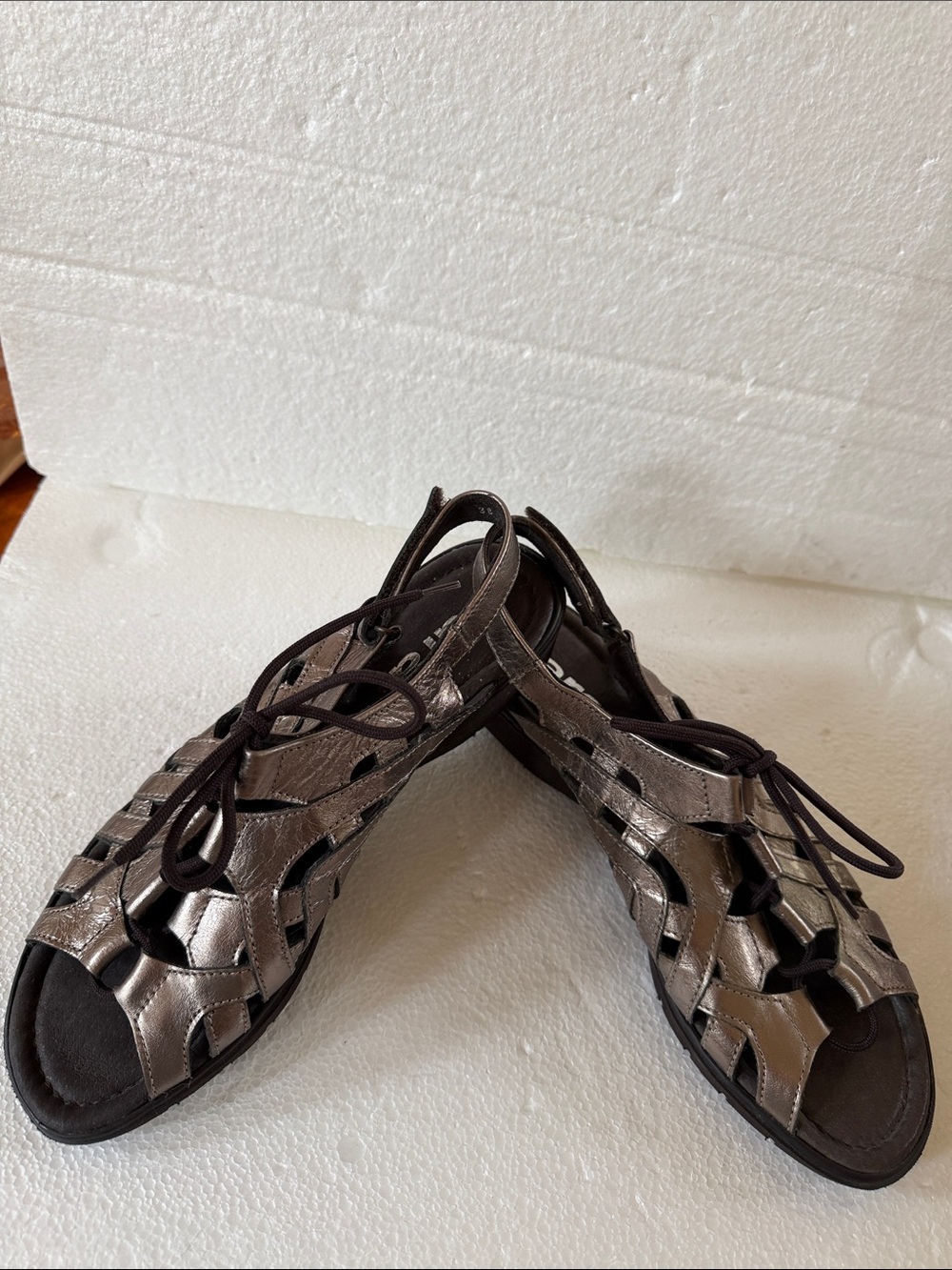 New ARA leather Metallic Pewter Lace-Up Women's Cutout Sandals 38/71/2